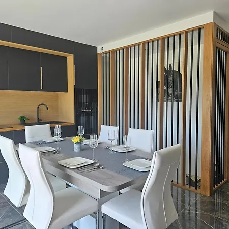 Paray- Orly - Parking Prive * Paray-Vieille-Poste